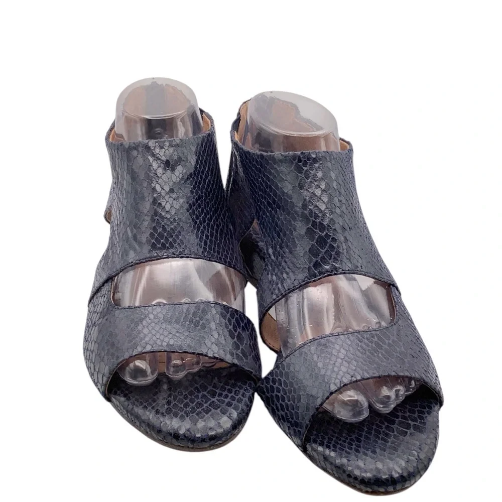 Sofft Blue Casual Slip-On Sandals‎ with Cushioned Sole size 8